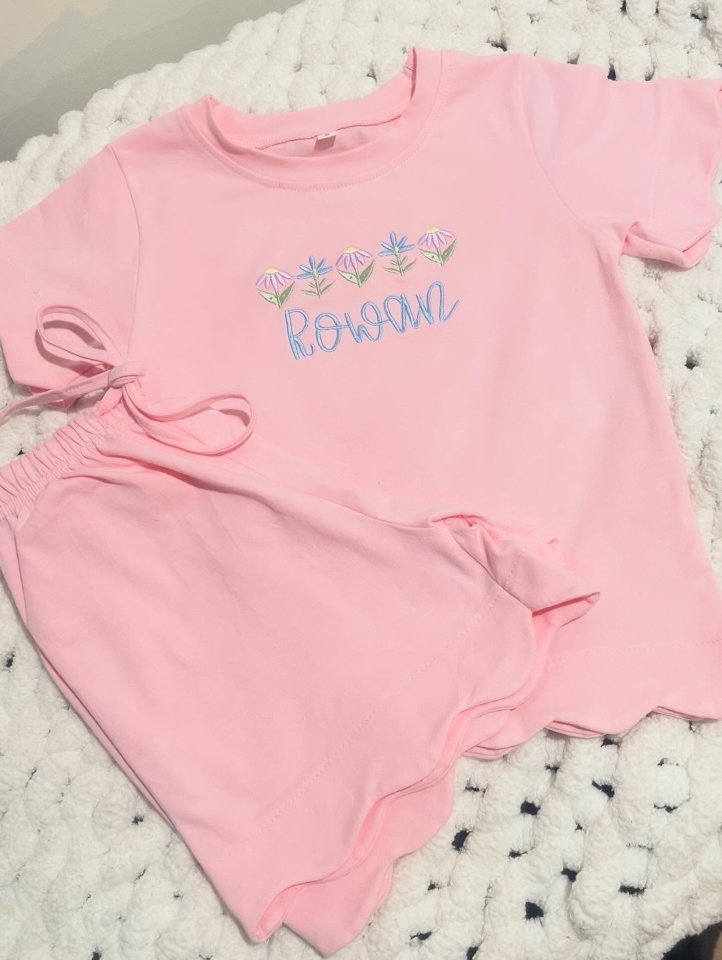 Whimsy Floral Scallop Set